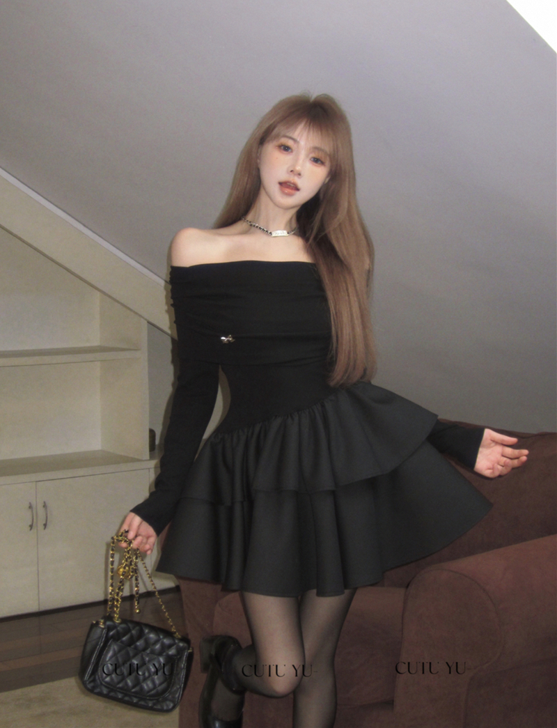 Real shot of retro sexy black one-shoulder dress with temperament knitted stitching cake tutu skirt for women
