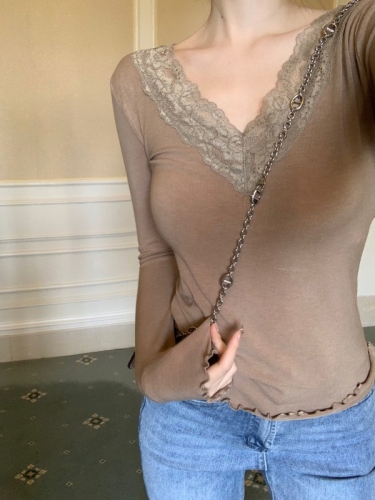 Actual shot of big breasts and thin waist, lace collar long-sleeved bottoming shirt with elastic V-neck autumn and winter T-shirt top