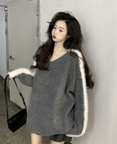 Actual shot of soft and waxy thickened patchwork sweater for women in winter new style loose lazy style sweater versatile and trendy