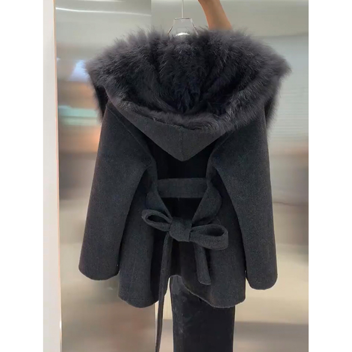 Quality Inspection Officer Picture 2023 Autumn and Winter New High-End Short Furry Warm Hooded Solid Color Short Jacket for Women