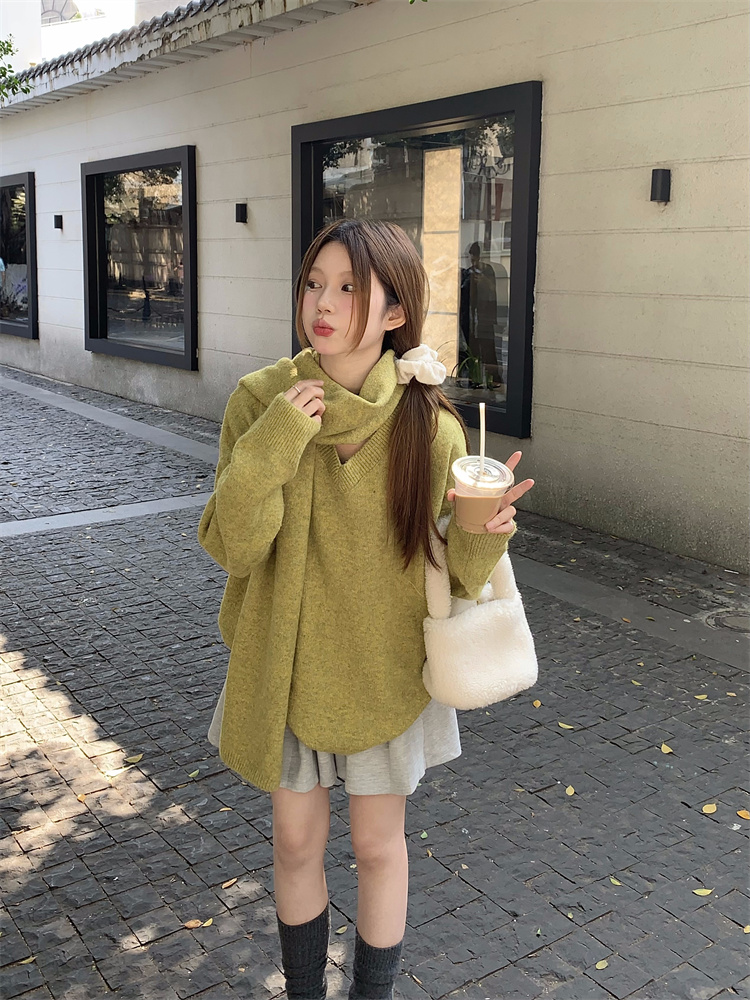 Real shot!  Soft and comfortable V-neck loose sweater for women, lazy style pullover with scarf, warm knitted top
