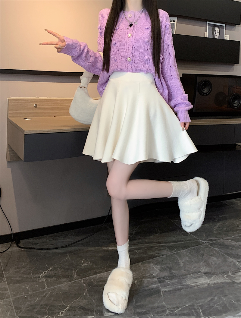 Actual shot of the 2023 autumn and winter new style knitted skirt for women, high waist covering the crotch and showing slimming, A-line umbrella skirt with versatile temperament