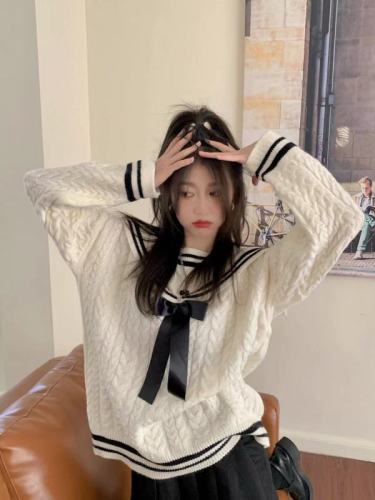 New Autumn and Winter Korean College Style Sweater Women's Small Fashionable Knitted Cardigan