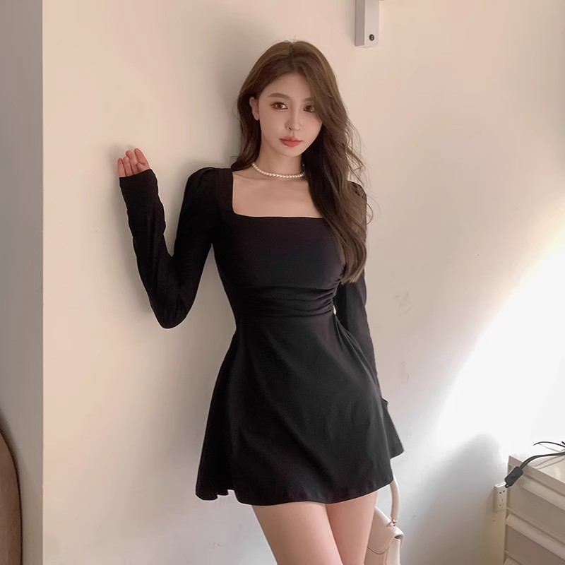 High-end pure desire French A-line waist dress for women autumn Hepburn small fragrant style elegant dress black skirt