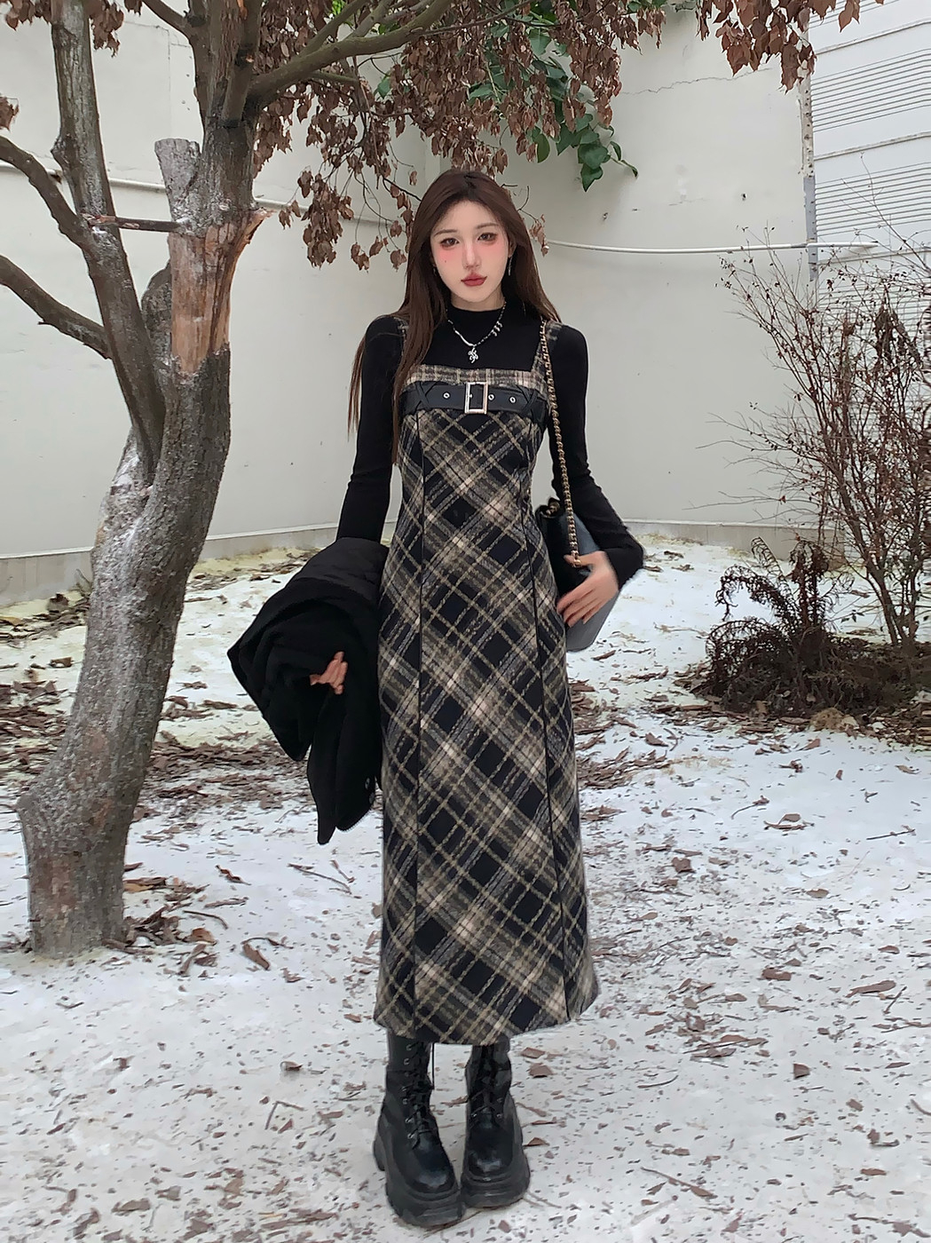 復古時尚格紋毛呢吊帶連衣裙女秋冬季外搭裙子氣質收腰顯瘦中長裙