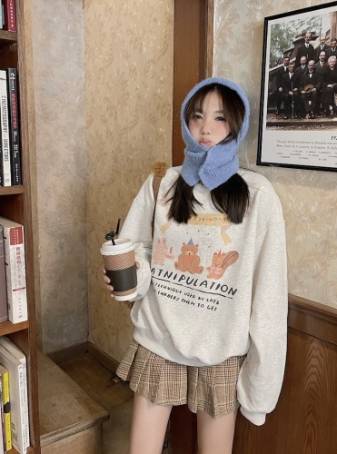 Actual shot~Korean autumn and winter all-match cute bear print age-reducing round neck loose velvet sweatshirt~