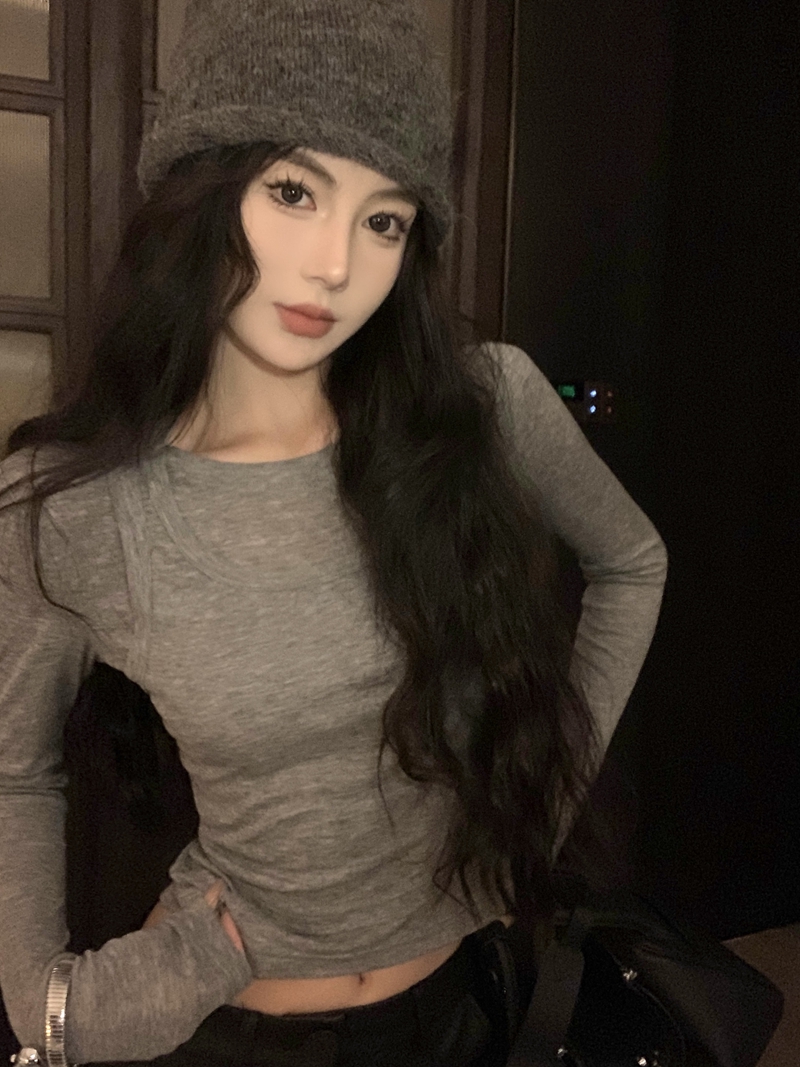 Real shot of hot girl style long-sleeved T-shirt vest vest two-piece set for women slim fit real two-piece bottoming outer top