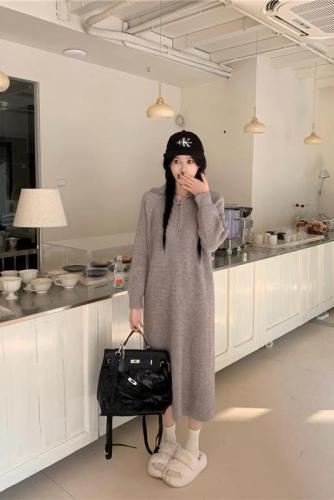 Real shot of autumn and winter mid-length sweater dress with lapel zipper and knitted sweatshirt dress for women