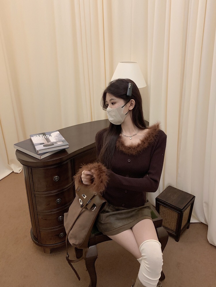 美式復古毛茸茸領短款針織衫秋裝女款2023年新款純色紐扣長袖上衣