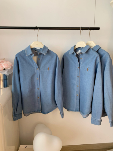 王少女的店蓝色水洗牛仔衬衫2023年新款港风复古宽松开衫翻领外套
