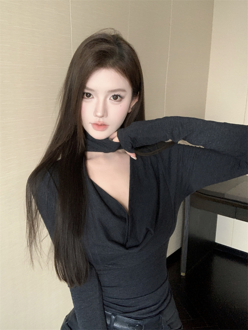 實拍~時髦小眾高領鏤空V領彈力長袖打底衫女秋冬季新款修身T恤