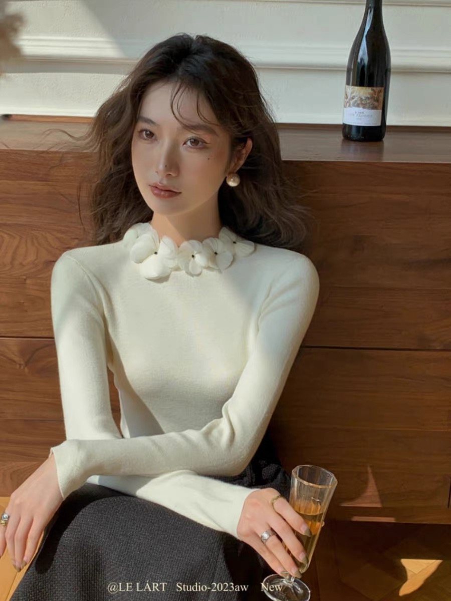 LELART秋季新款法式氣質高級感針織衫女顯瘦優雅名媛花朵領毛衣