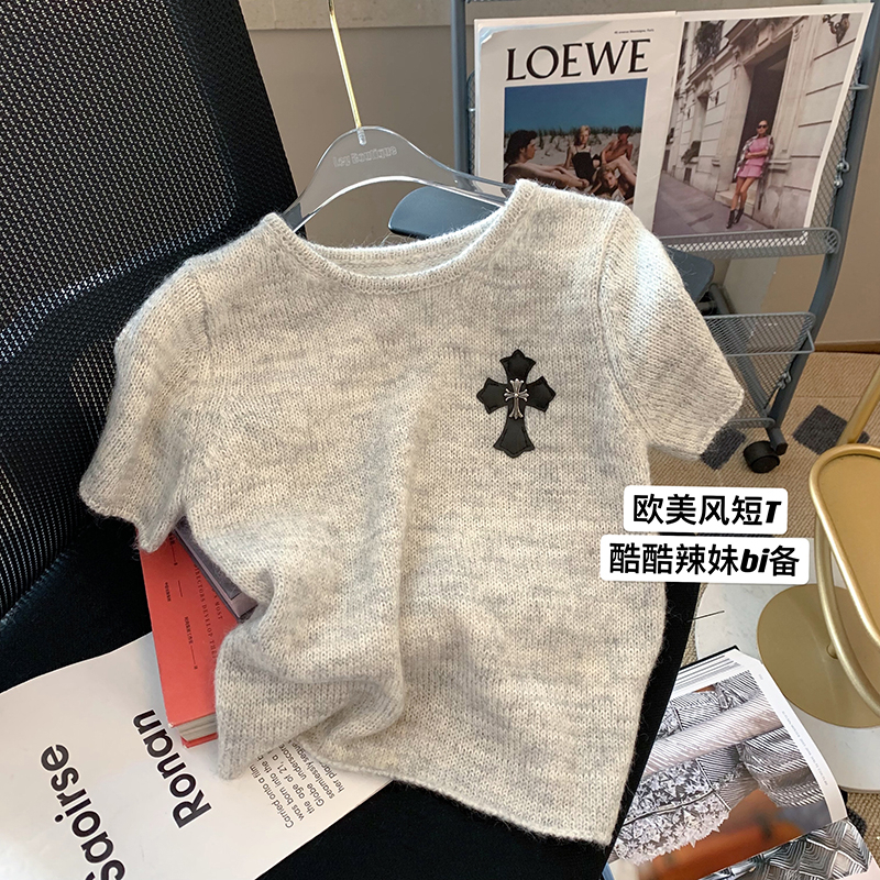 灰色十字架短袖針織衫女2023早春季新款設計感小眾ins潮辣妹上衣