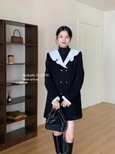 MSTUDIO contrasting color quilted small fragrant dress women's winter high-end ruffled V-neck temperament loose jacket
