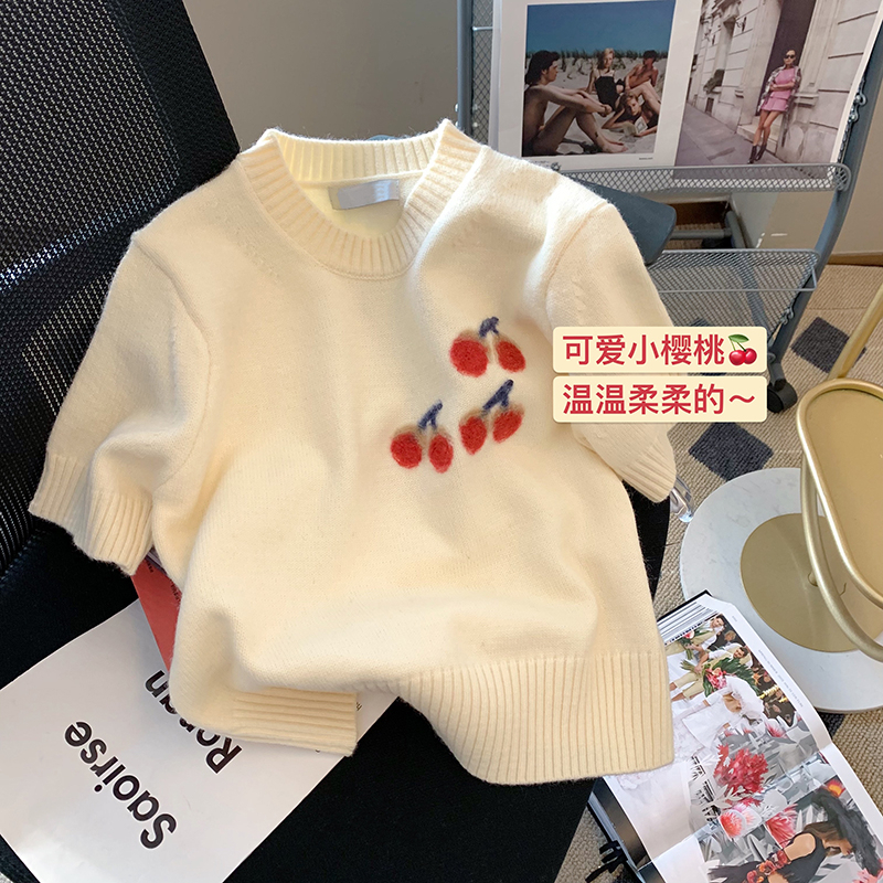 法式溫柔風櫻桃短袖毛衣女2023早春新款設計感洋氣減齡短款針織衫
