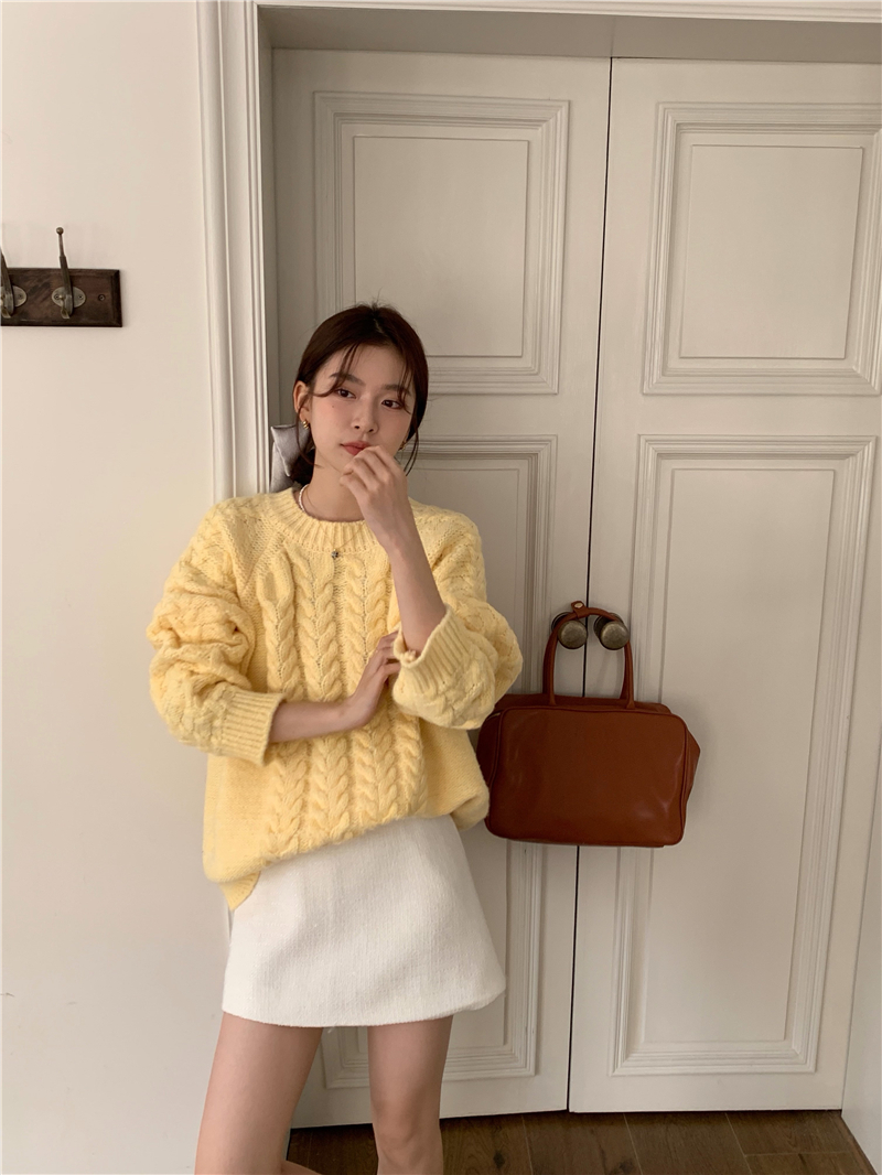 實拍  韓系少女~~百搭亮色厚實麻花闊版毛衣