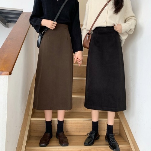 Mid-length skirt, autumn black small hip-hugging skirt, a-line skirt, autumn and winter temperament, new women's skirt