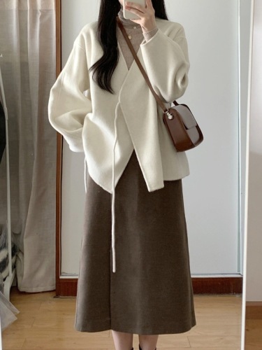 深冬装搭配一整套高级感小洋装韩系短款白色呢子大衣半身裙套装女