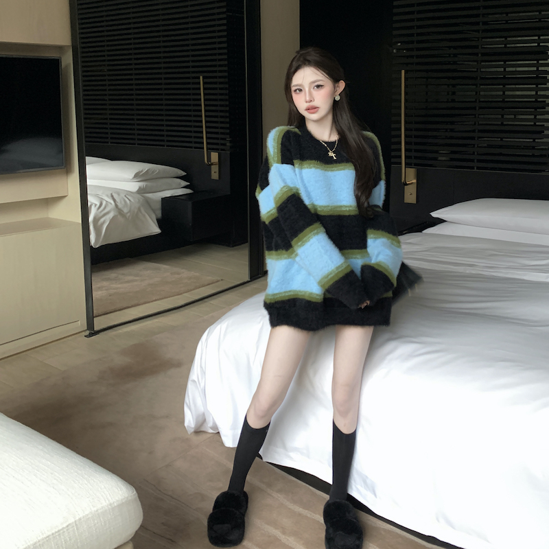實拍 秋冬仿貂絨黑綠撞色拼接毛衣女