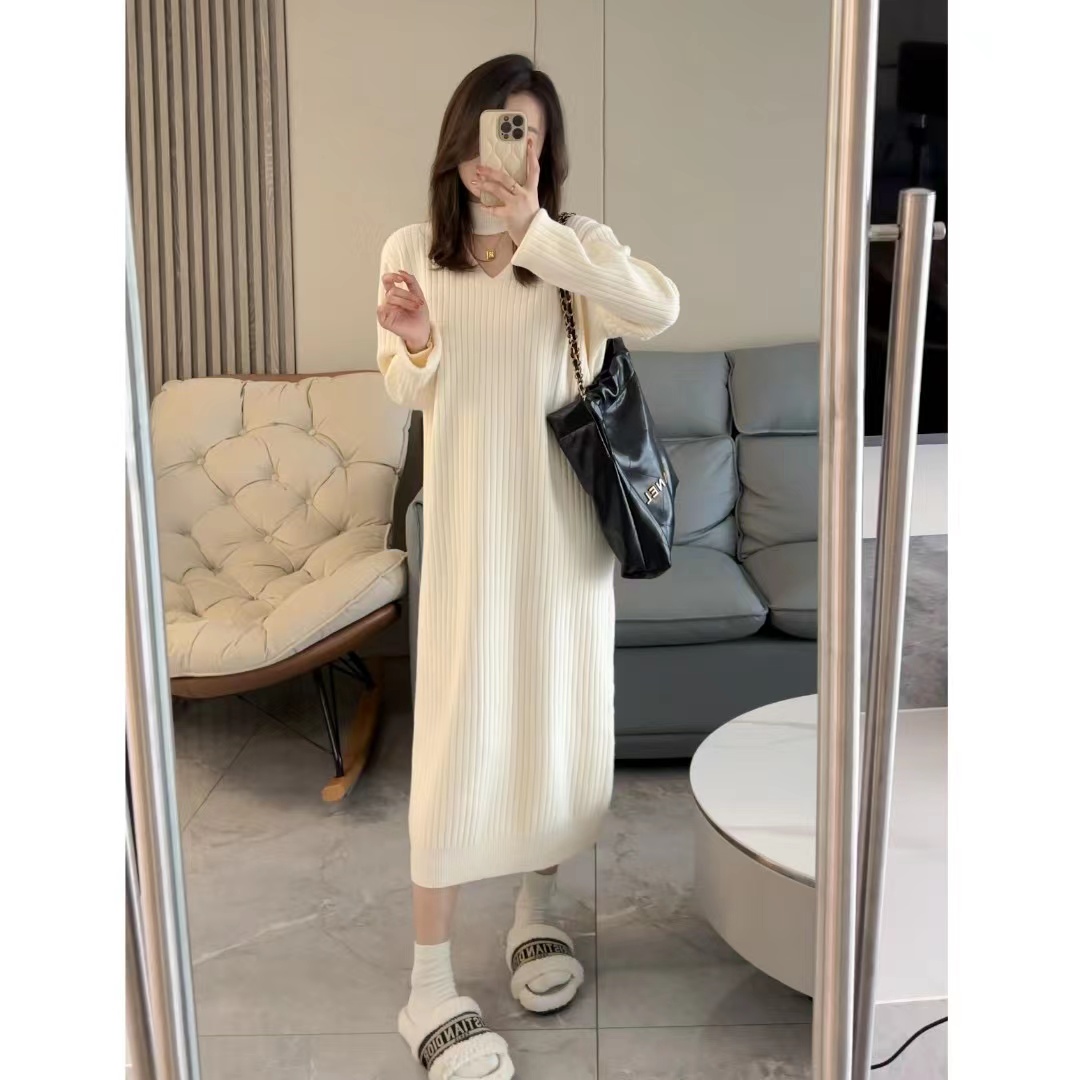 高級感鏤空V領連衣裙女裝2023春季年新款毛衣裙氣質百搭針織裙子