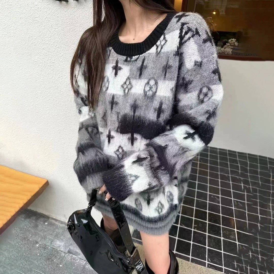 2023秋冬新款個性圖案寬鬆套頭毛絨保暖毛衣女