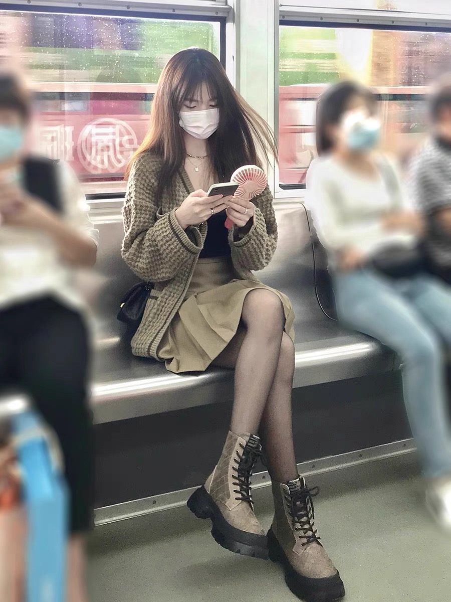 早春女裝新款鹽甜系穿搭減齡炸街慵懶風毛衣百褶裙休閒兩件套裝