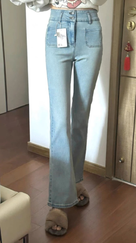Light blue design micro-flare jeans for women, high-waisted and slim, autumn new style, slim and tall, trendy horse hoof pants for small people