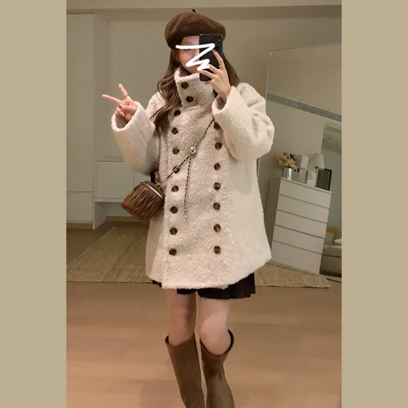 Black small fragrant Hepburn style high-end coat for women autumn and winter 2023 new imitation lamb plush thick coat