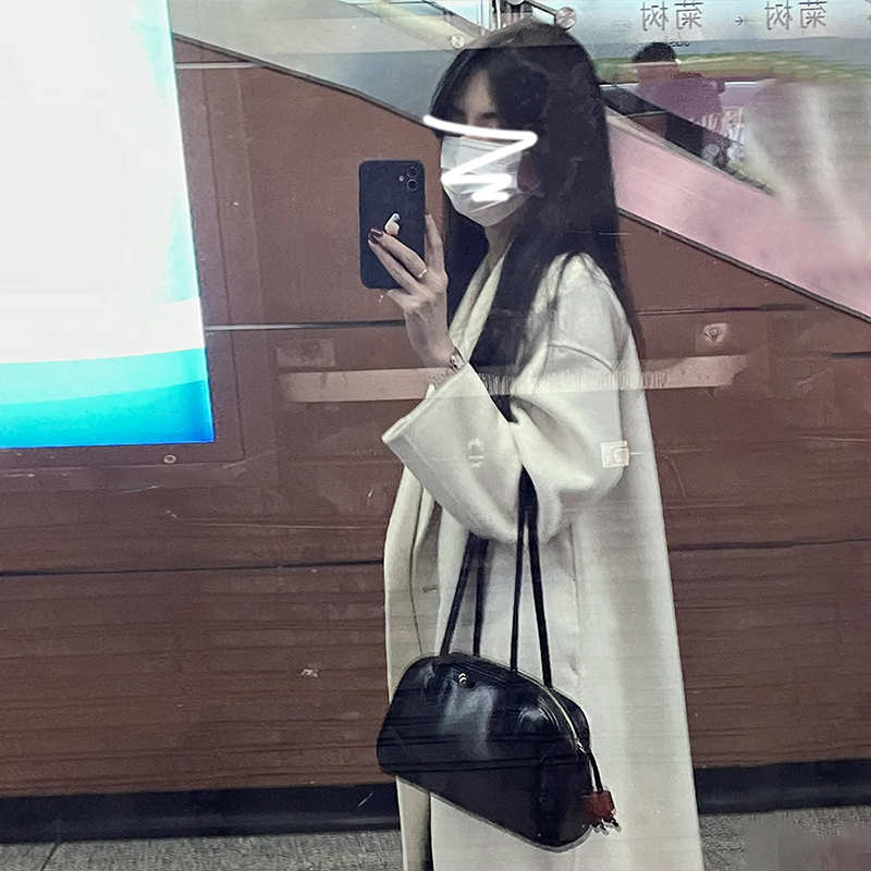 Oatmeal color long woolen coat for women 2023 new autumn and winter Korean style small woolen coat with high quality