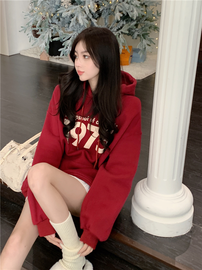 Hong Kong style 2023 autumn and winter new red Christmas atmosphere hooded loose velvet sweatshirt jacket for women