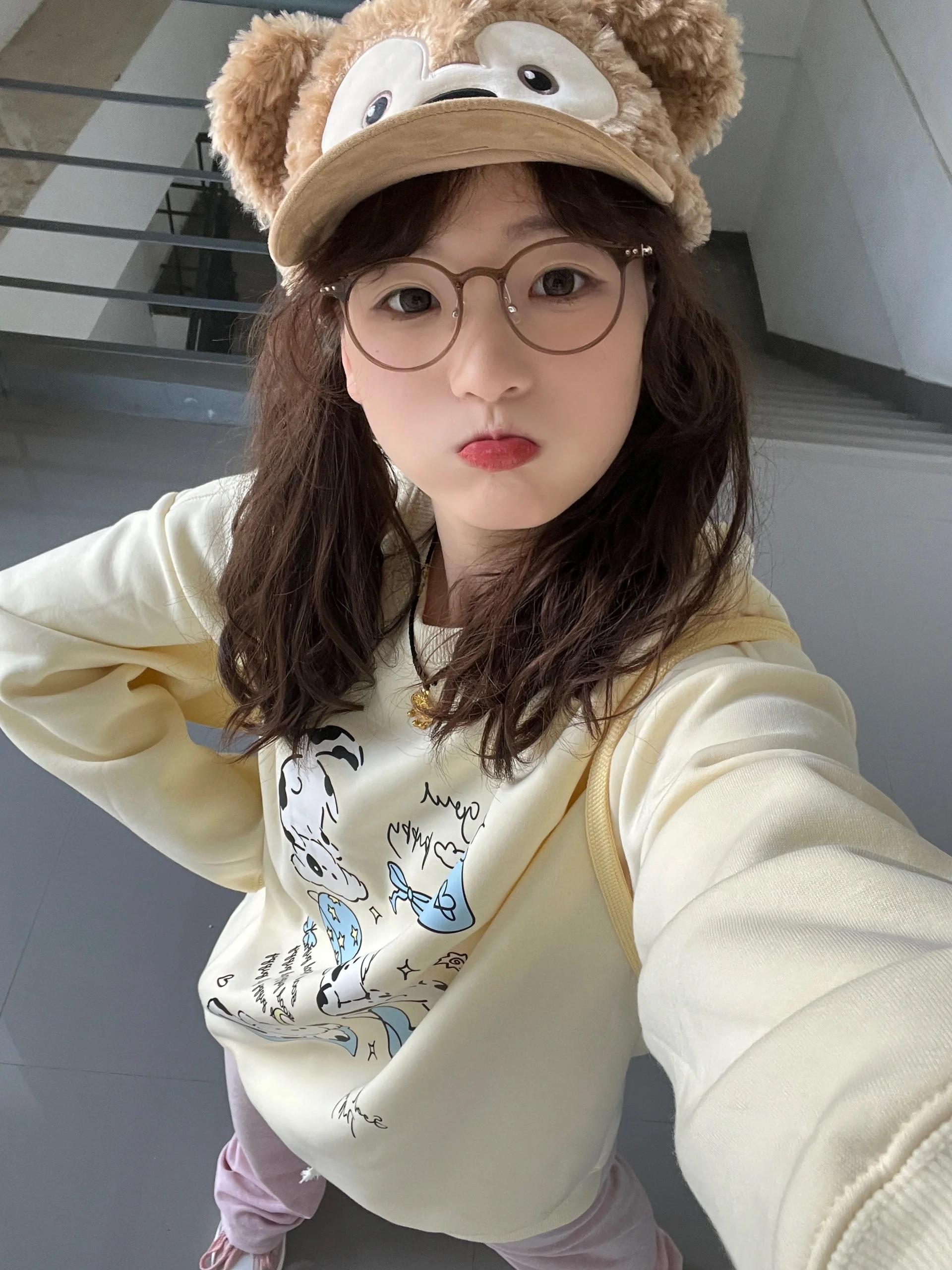 防棉華棉複合牛奶絲300克/銀狐絨400克圓領衛衣女