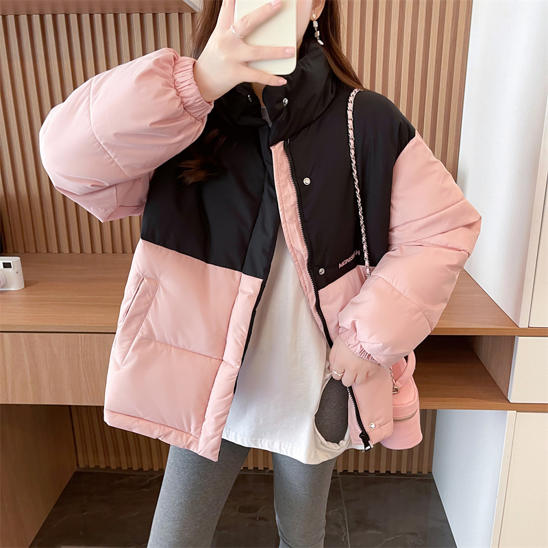 Actual shot of 2023 new down cotton-padded jacket for women, Korean version, contrasting color, stand-up collar, loose, Internet celebrity, Hong Kong style, thickened, warm cotton-padded jacket for women