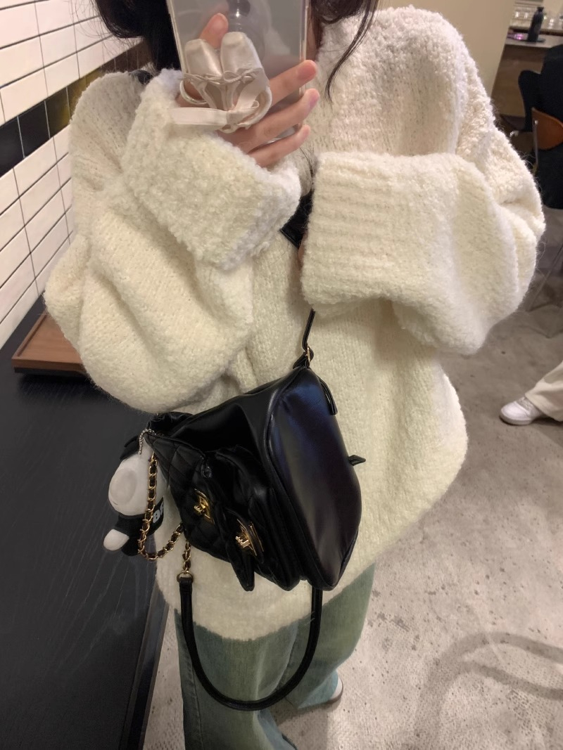 奶乎乎鹽系2023冬溫柔軟糯寬鬆毛衣女 特種紗