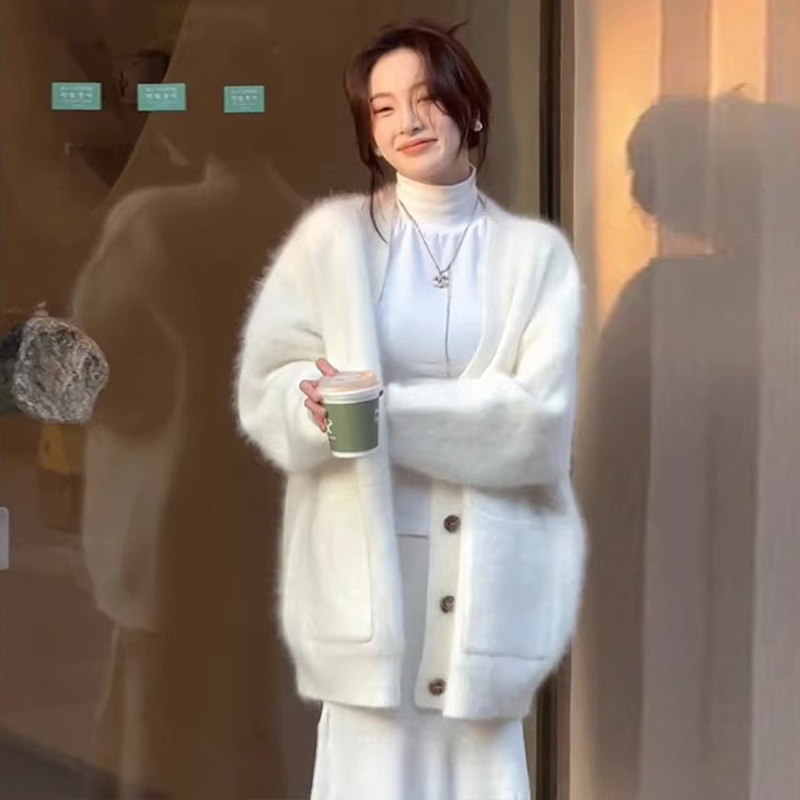 慵懶風大毛衣外套女秋冬季2023新款軟糯白色水貂絨針織開衫小個子