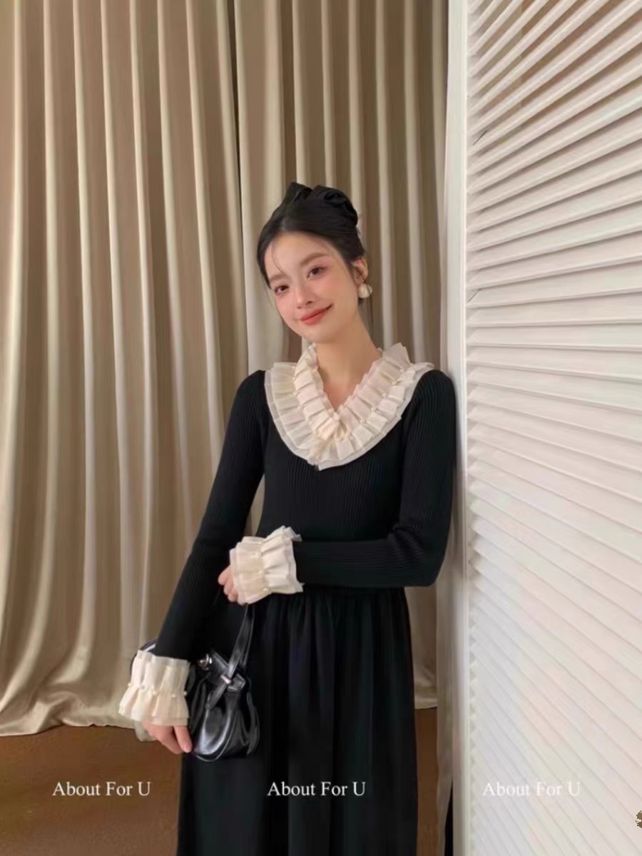 冬新款法式復古赫本重工珍珠網紗領收腰針織連衣裙顯瘦黑長裙年會