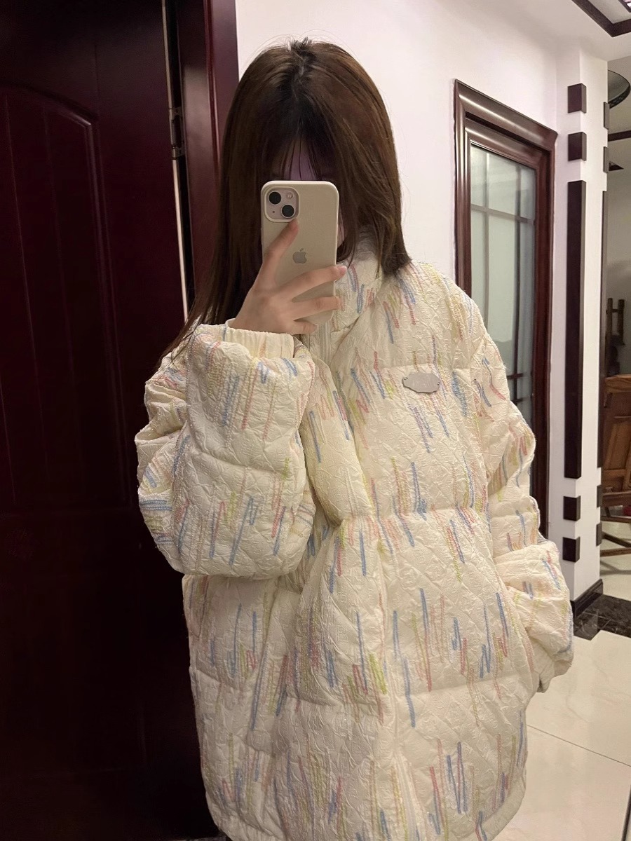 Trendy brand winter small fragrant wind wrinkled down jacket for women 2023 new design loose and thickened bread jacket