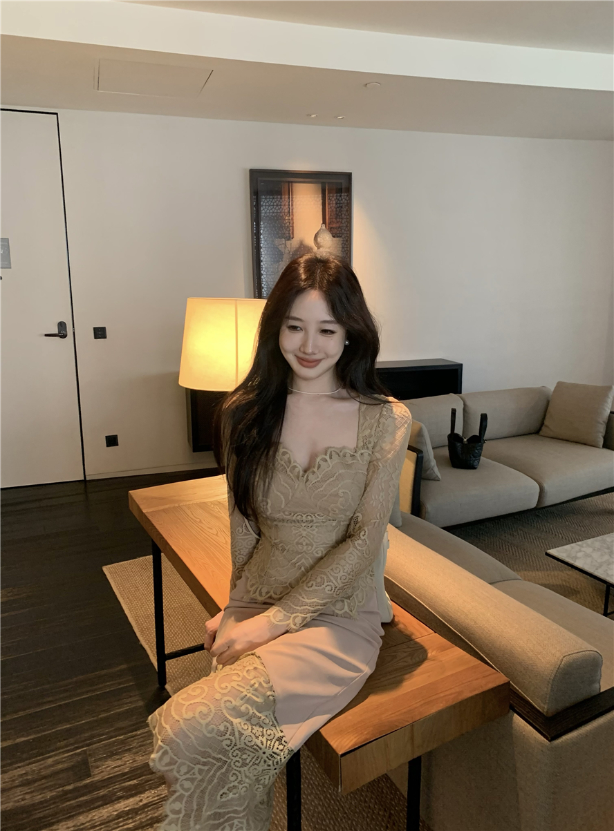 Actual shot of French socialite temperament lace top and slim hip-covering skirt suit