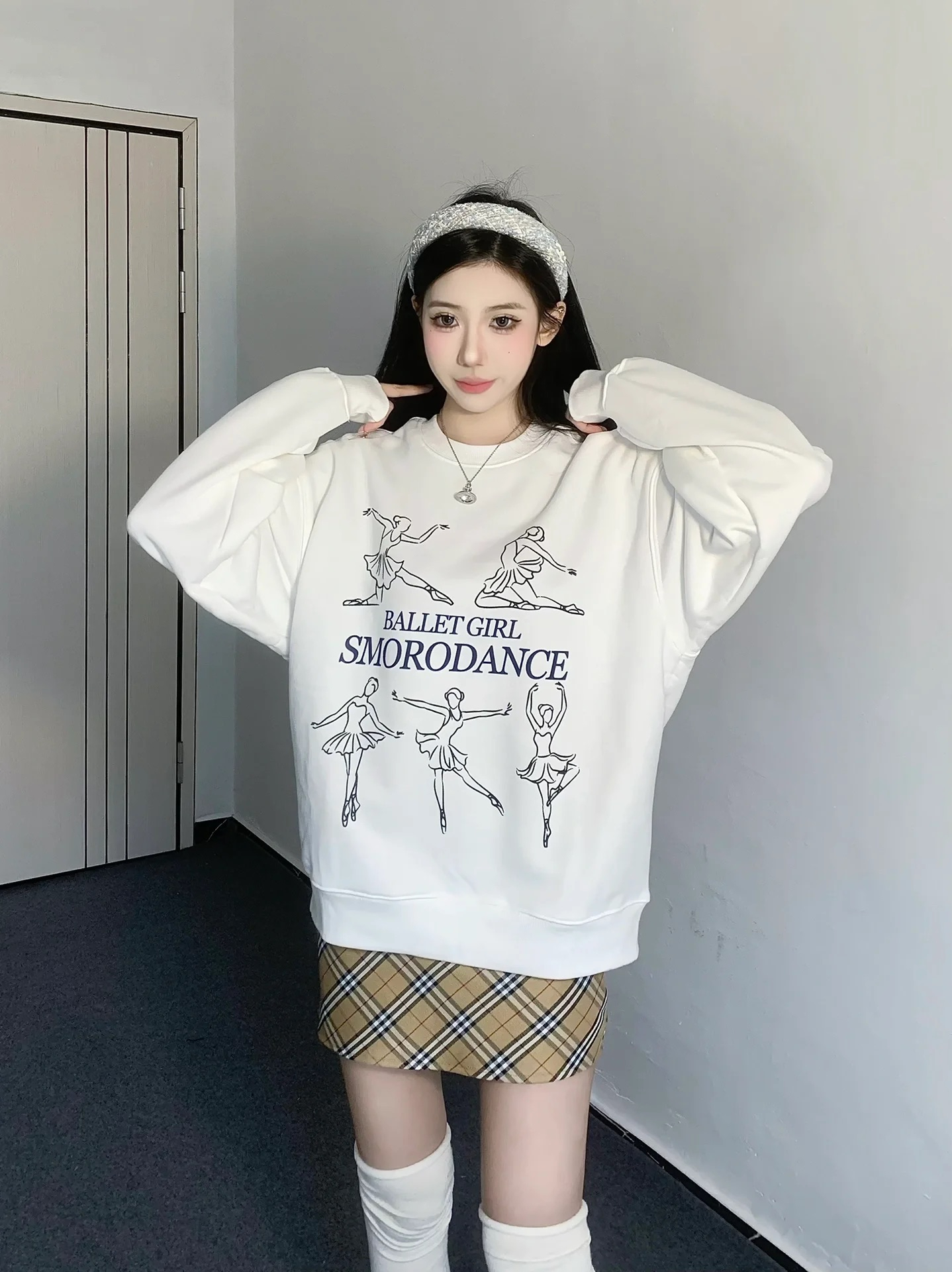 防棉華棉複合牛奶絲300克/銀狐絨400克圓領衛衣女