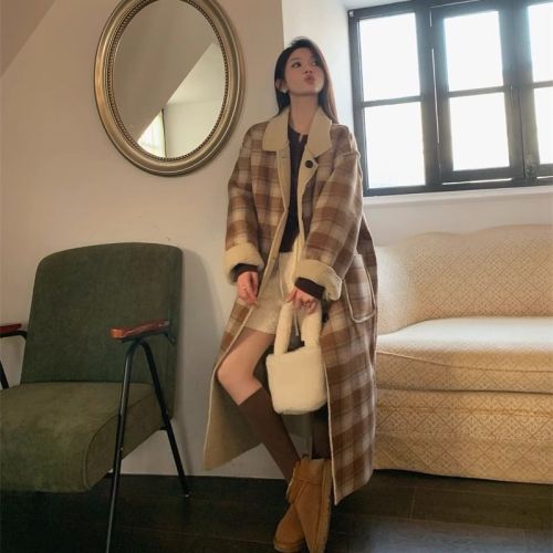 Imitation lamb wool plus velvet thickened woolen coat women's winter 2023 new long plaid long-sleeved temperament coat