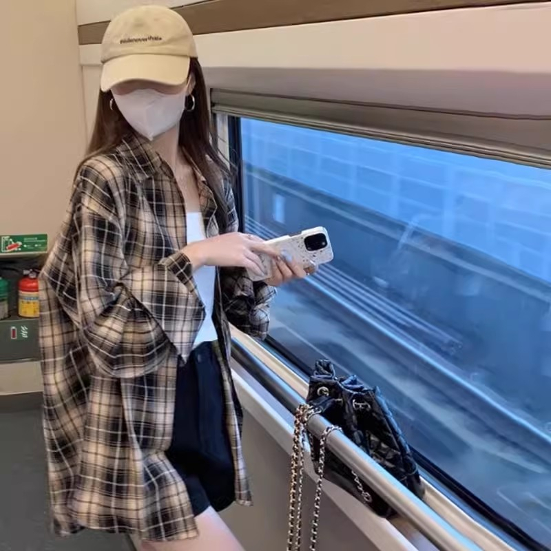 格子襯衫上衣女2023秋季新款學院風法式設計感小眾寬鬆襯衣外套