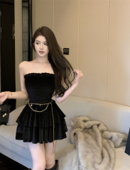 Real shot French high-end autumn and winter velvet little black dress tube top chain design cake skirt for women