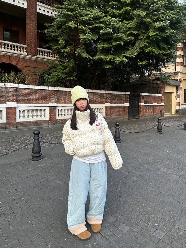 EAHO small floral all-over printed stand-up collar short cotton jacket for women in winter American style thickened warm cotton coat