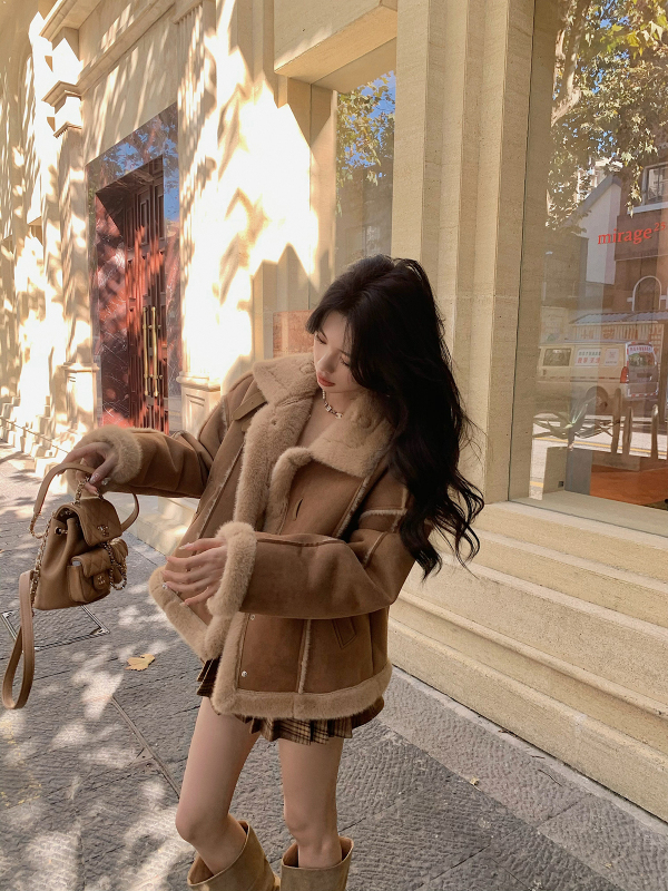 Qiu Rouyao new winter solid color stand collar motorcycle suit high-end retro fur one-piece woolen jacket for women