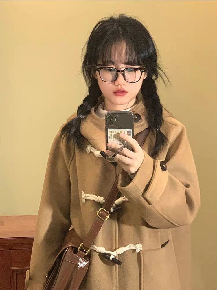 Camel horn button woolen coat for women 2023 autumn and winter new style small Korean style fashion design woolen coat trendy