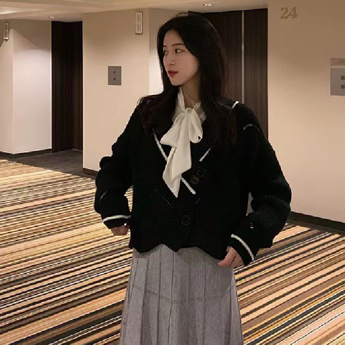 韓系高級感法式v領針織開衫毛衣女春秋奶系穿搭早秋小香風外套ins