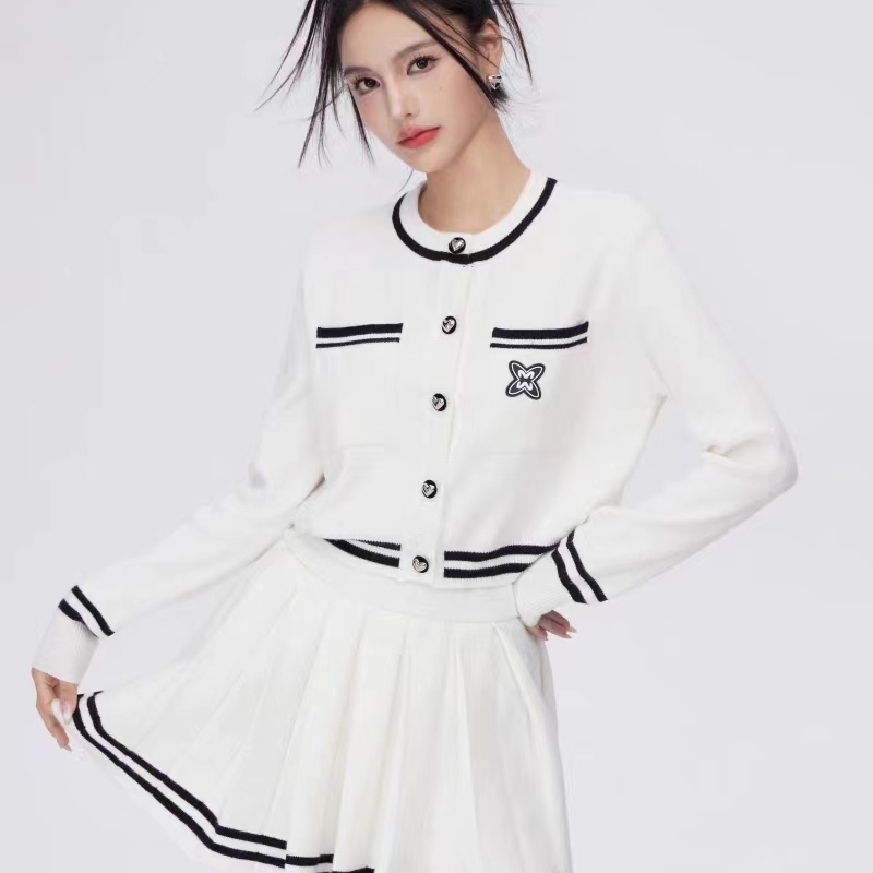 American college style, slimming and fat-covering style, autumn tea style, gentle temperament knitted sweater suit for small people