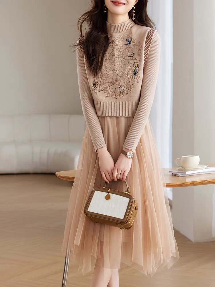 秋冬兩件套連衣裙女2023新款高級感刺繡針織網紗法式長裙時尚套裝