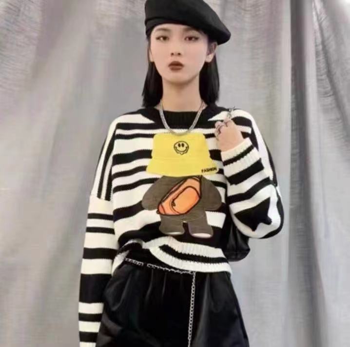 天貓品質針織毛衣復古短款小熊毛衣女秋冬新款寬鬆慵懶風條紋