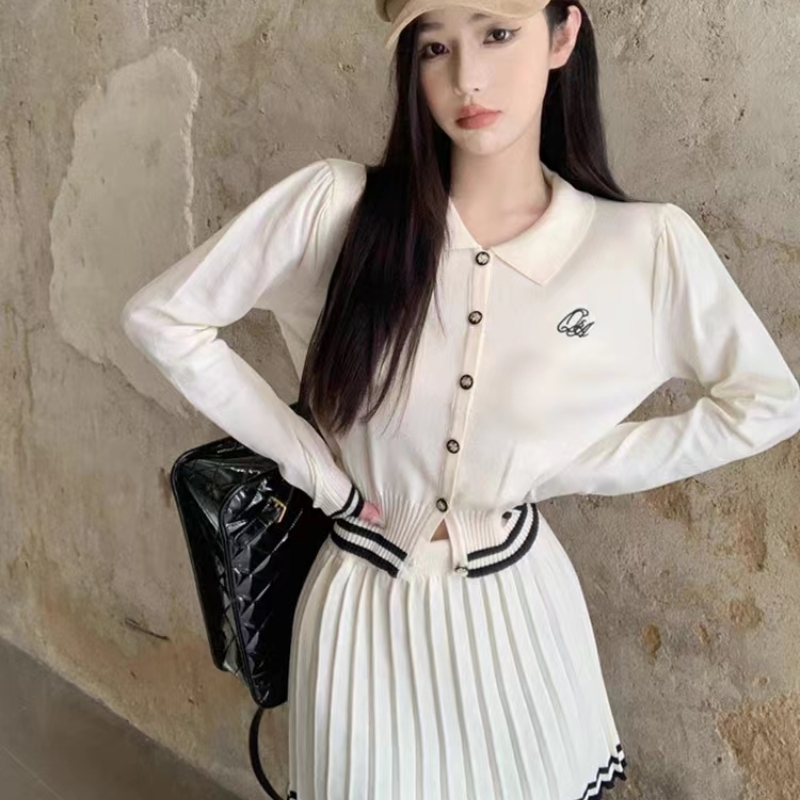 Japanese college style suit for women in autumn new long-sleeved knitted cardigan top high-waisted pleated skirt two-piece set