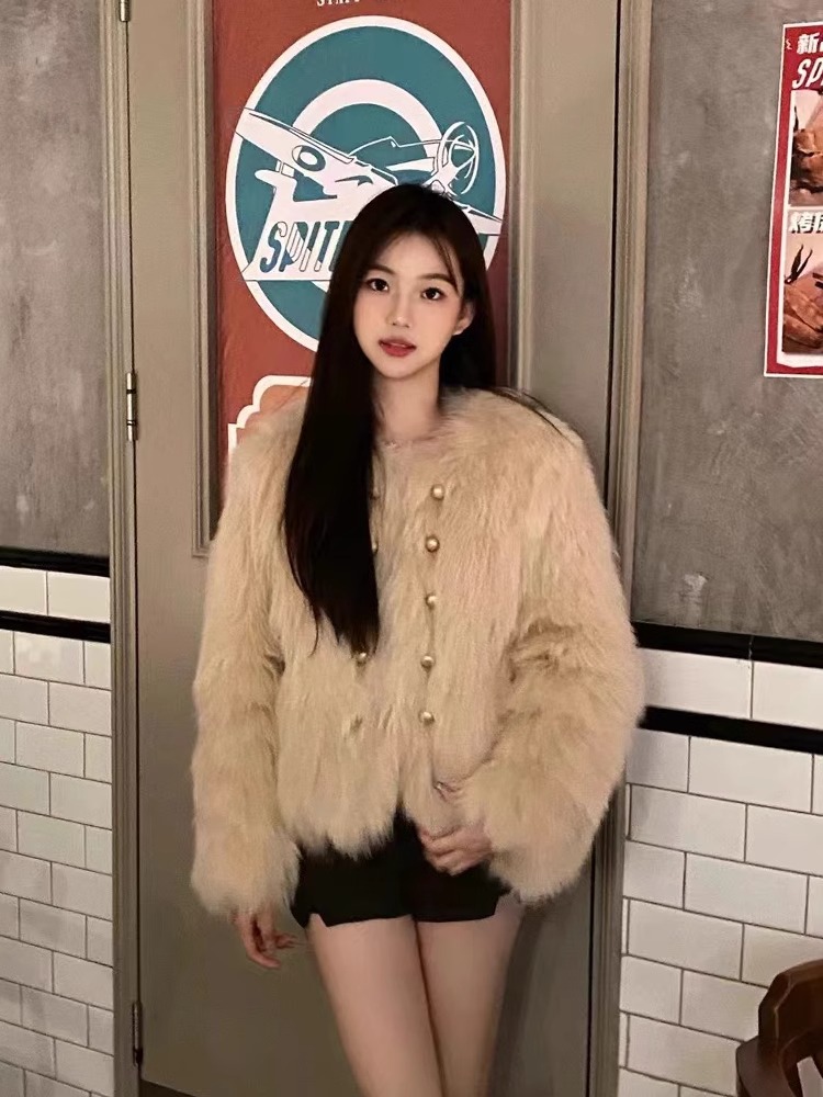 Xiaoxiangfeng 2023 autumn and winter new style fox fur coat for women small short eco-friendly fur plush Korean version